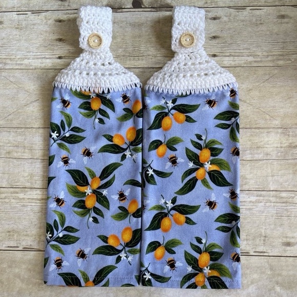 Crochet Top Hanging Towels Set of 2 Single Thickness Bees & Lemons/Fruit on Blue - Picture 3 of 4